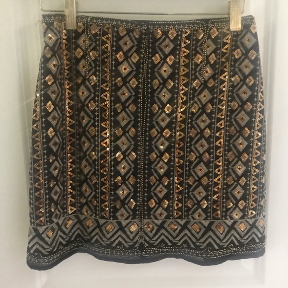 Sequence embroidered mini skirt - Picture 3 of 3